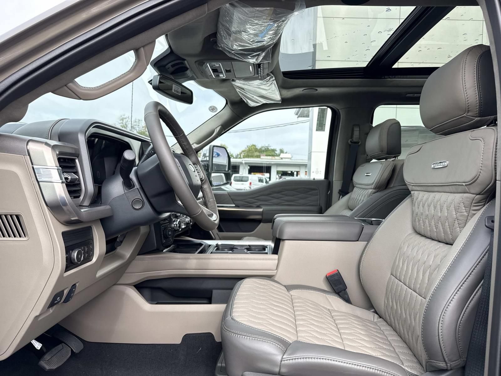New 2027 Ford F250 Platinum w/ Platinum Plus Package AWD/4WD image 10