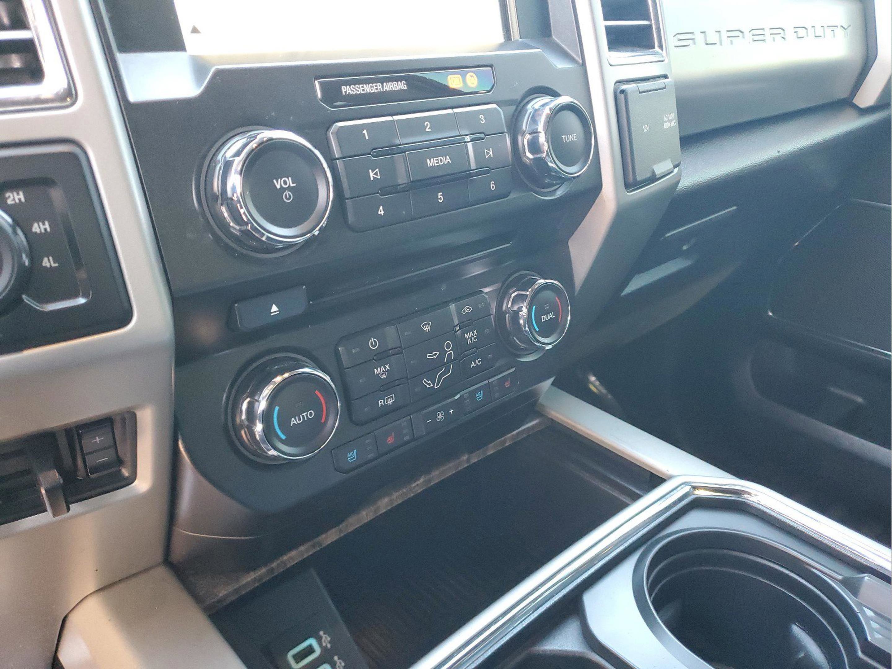 Used 2017 Ford F350 Lariat w/ Lariat Value Package image 18