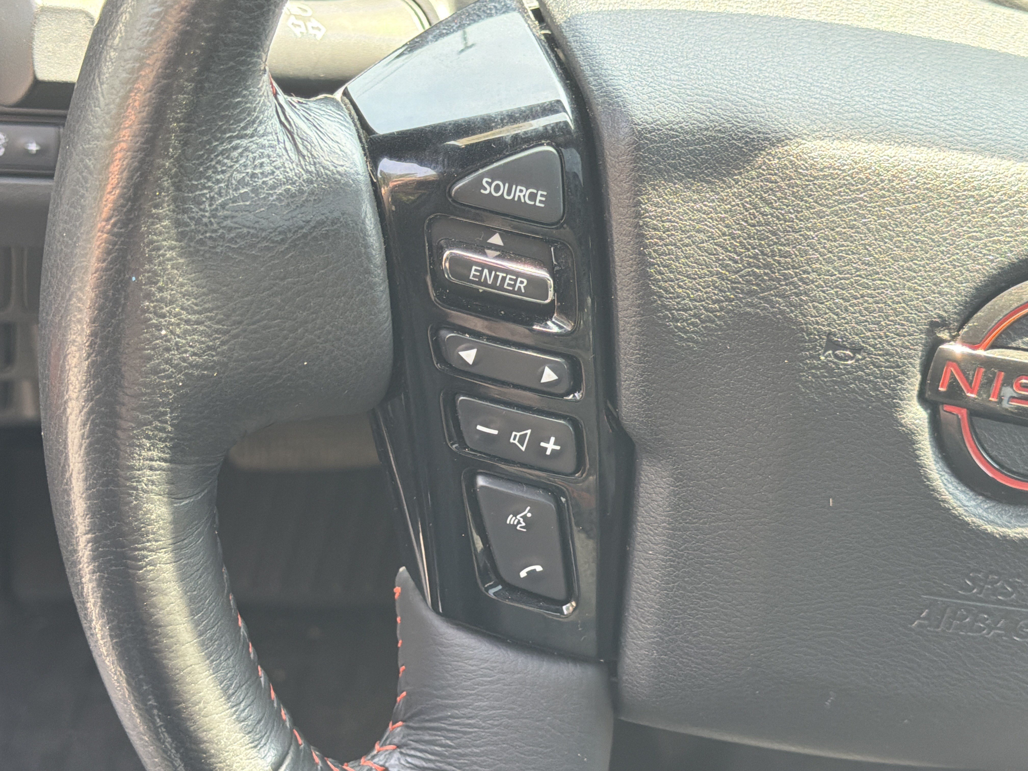 Used 2025 Nissan Frontier PRO-4X w/ Pro Premium Package AWD/4WD image 19