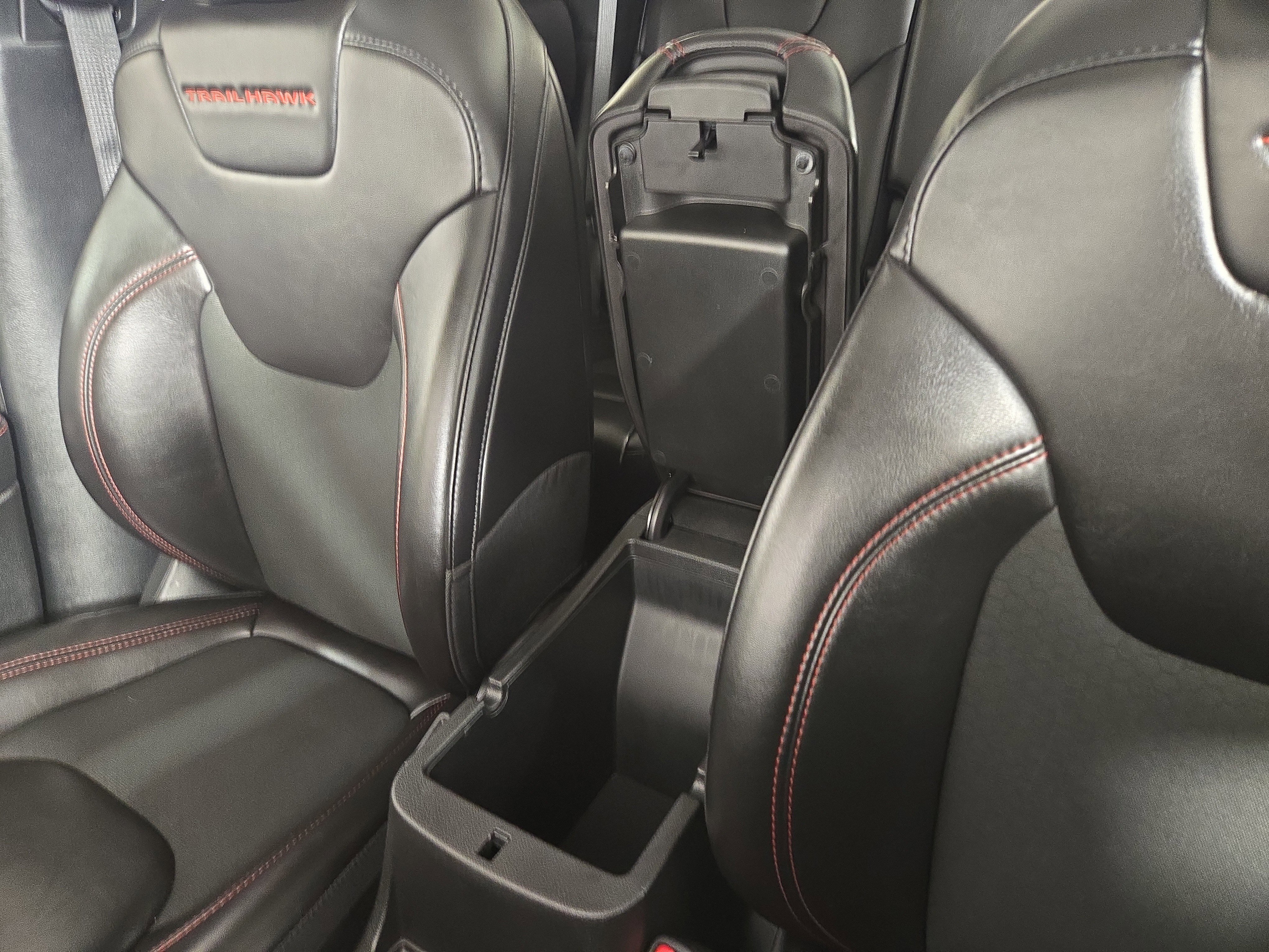 Used 2021 Jeep Cherokee Trailhawk w/ Sun & Sound Group image 29