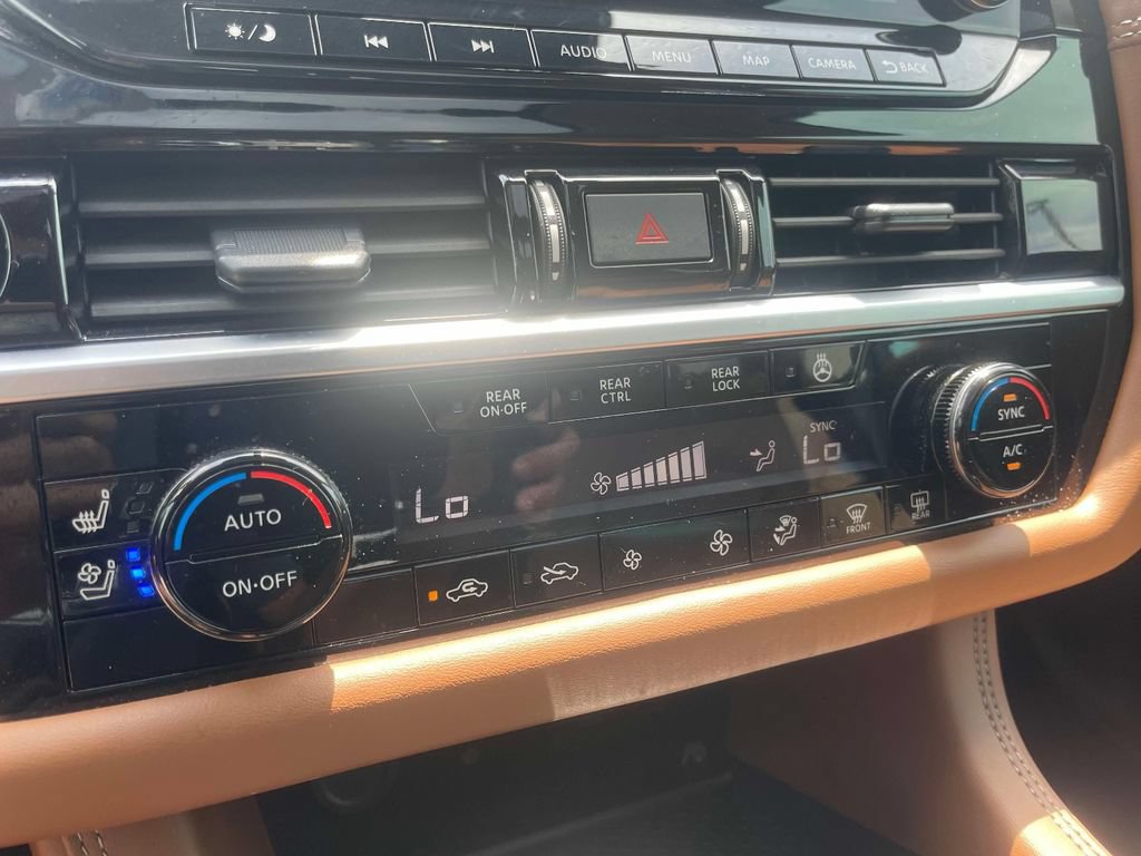 Used 2025 Nissan Pathfinder Platinum FWD image 31