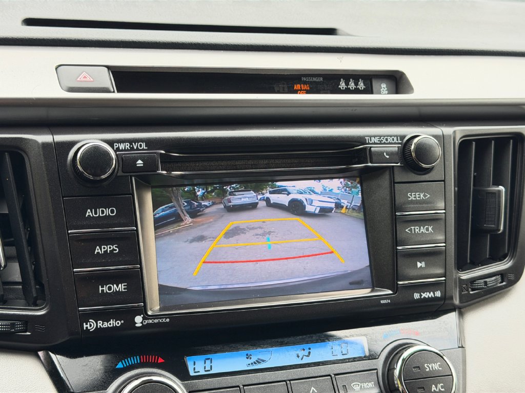 Used 2017 Toyota RAV4 XLE AWD/4WD image 21