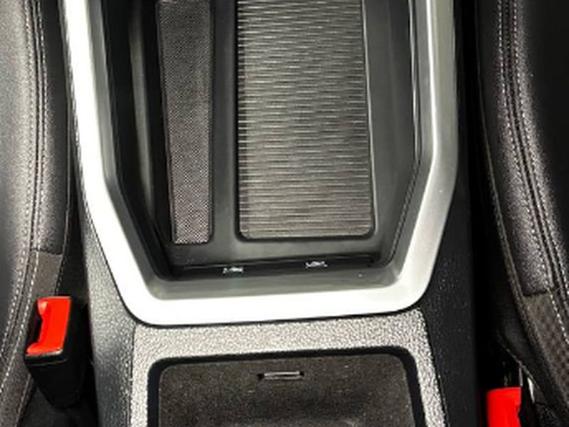 Used 2024 Audi Q8 e-tron Premium image 36