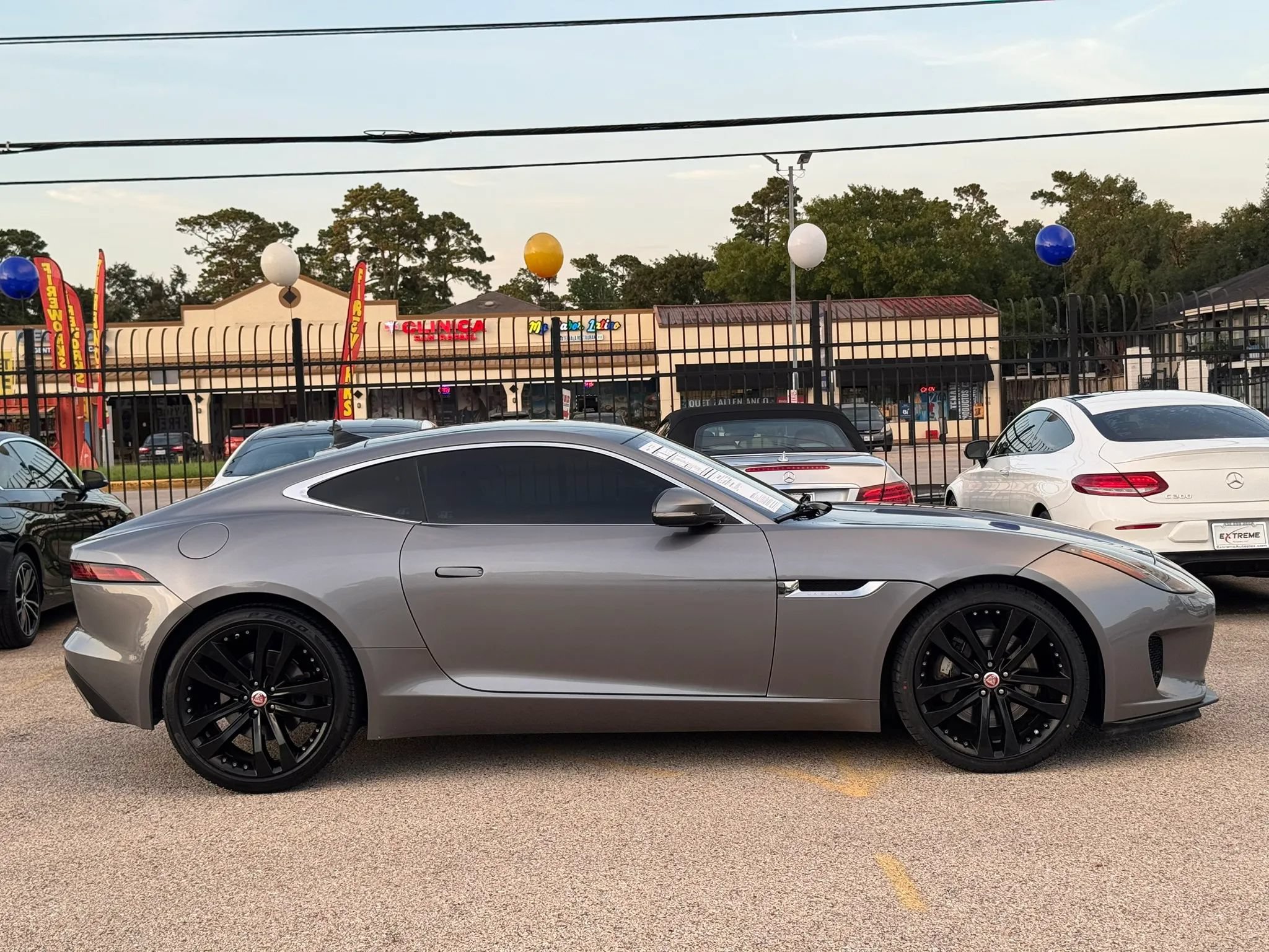 Used 2020 Jaguar F-TYPE Coupe RWD image 11
