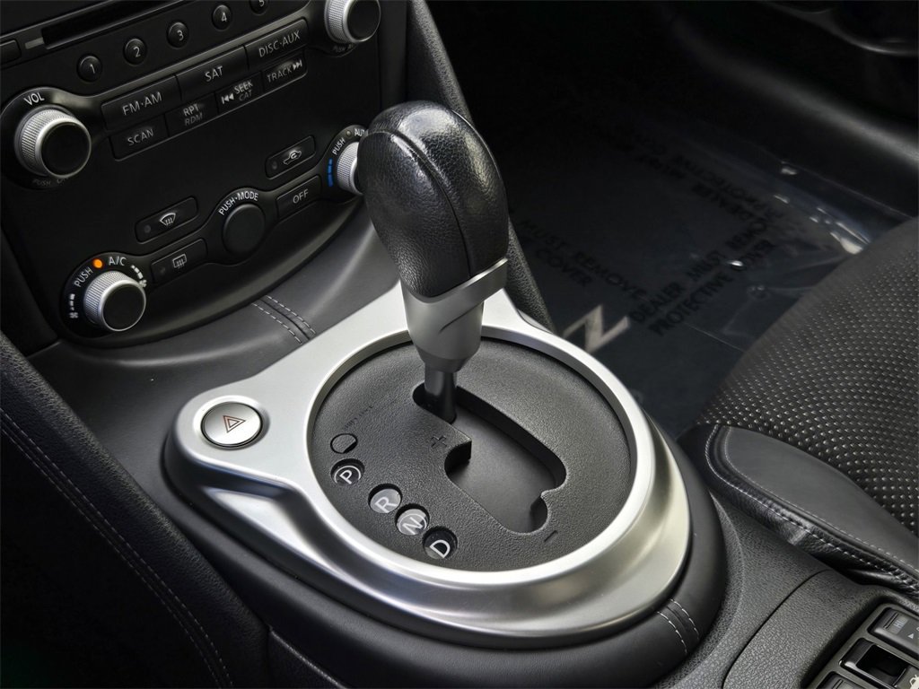 Used 2020 Nissan 370Z Touring Sport image 22