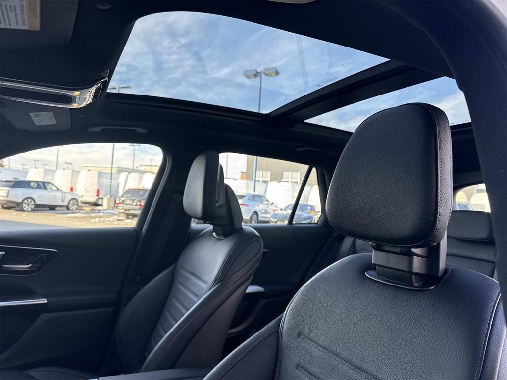 Used 2025 Mercedes-Benz GLC 43 AMG 4MATIC image 19