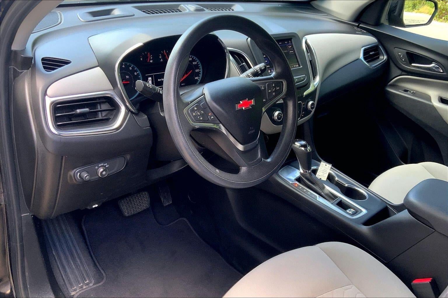Used 2020 Chevrolet Equinox LS FWD image 15