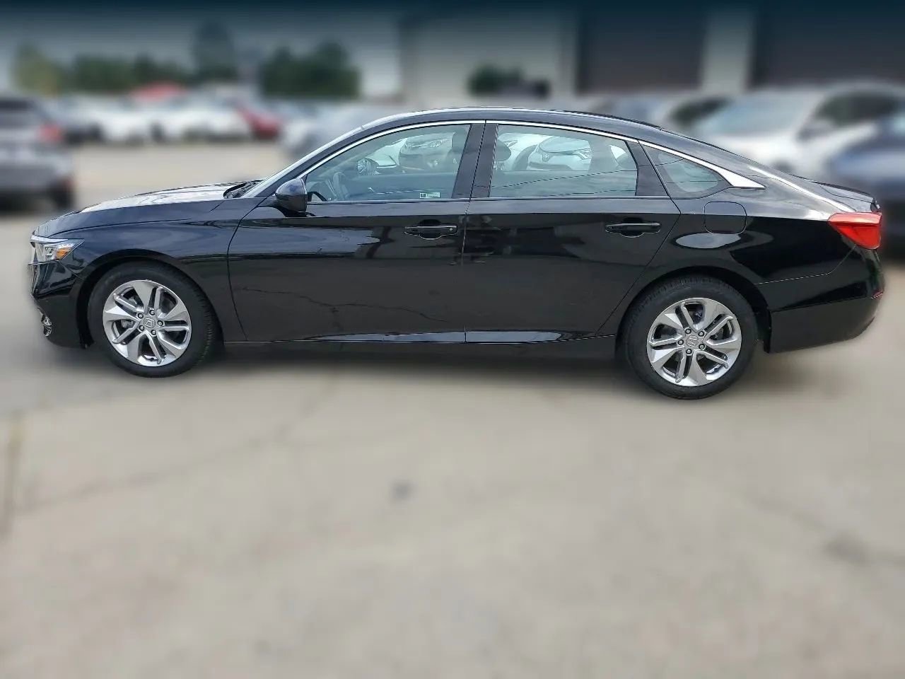 Used 2019 Honda Accord LX image 6