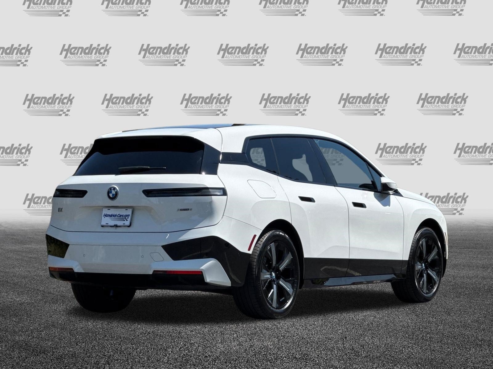 Certified 2023 BMW iX xDrive50 w/ Sport Package AWD/4WD image 5