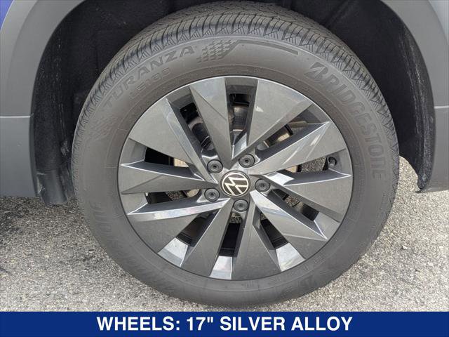 Certified 2022 Volkswagen Taos S FWD image 9