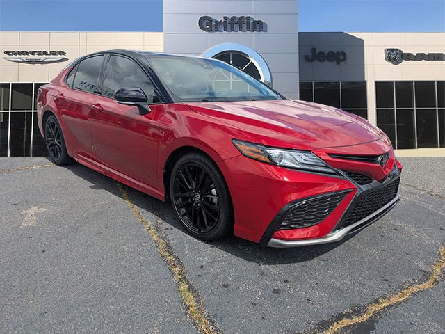 Used 2024 Toyota Camry XSE image 1