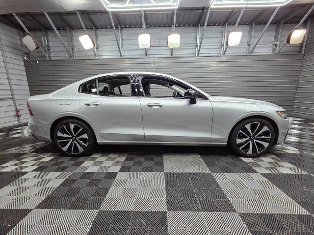 Used 2022 Volvo S60 B5 Inscription FWD image 9