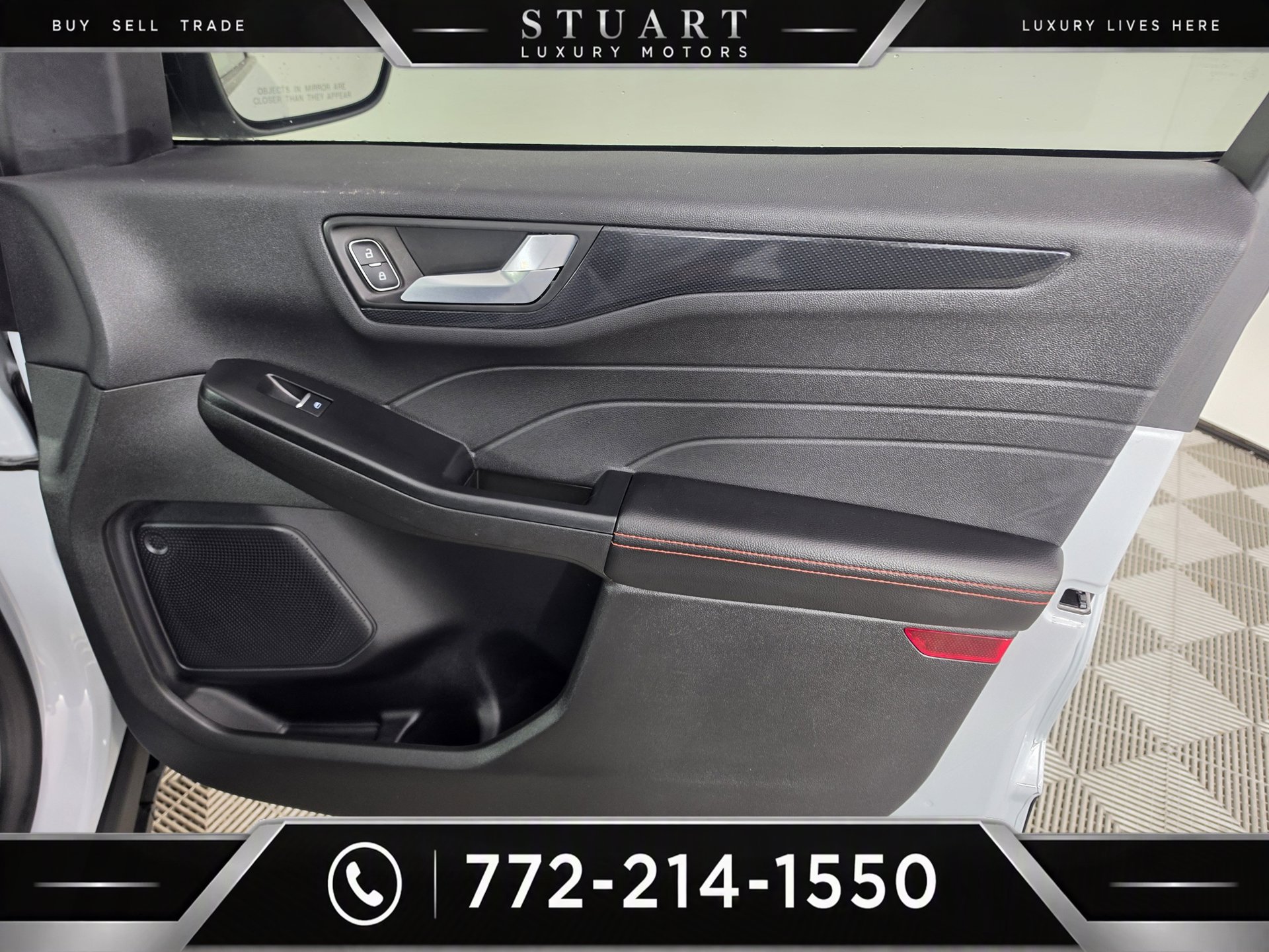 Used 2025 Ford Escape ST-Line w/ Equipment Group 301A FWD image 32