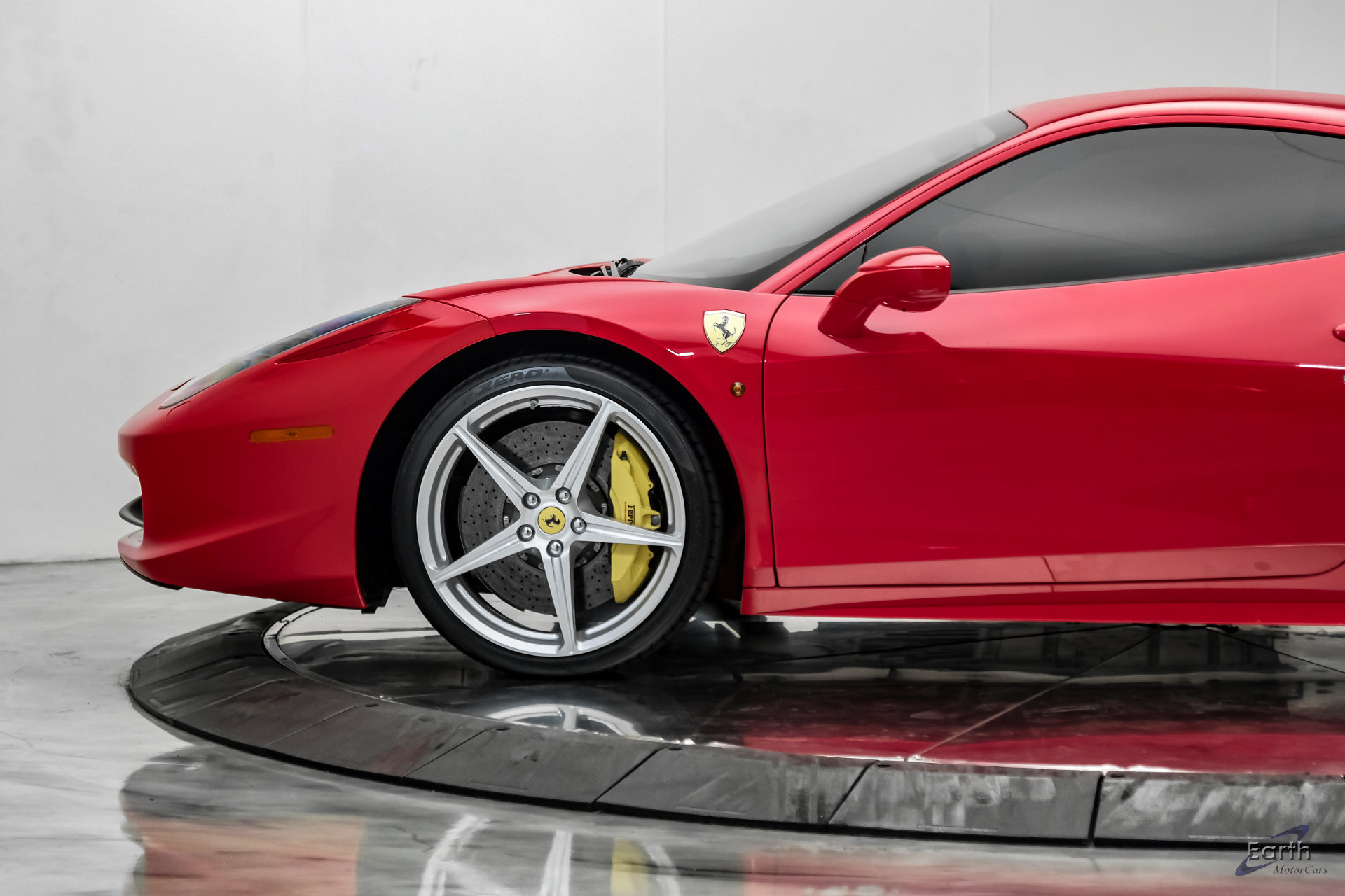 Used 2014 Ferrari 458 Italia Coupe RWD image 10