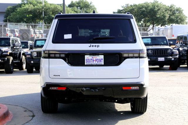 New 2026 Jeep Grand Wagoneer Summit AWD/4WD image 6