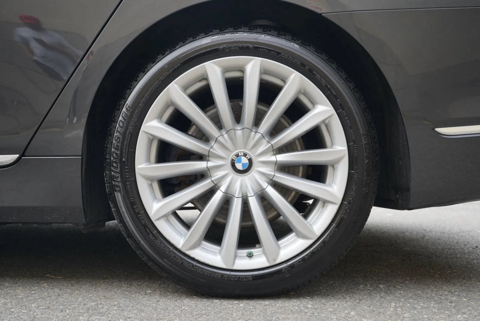 Used 2017 BMW 740i xDrive AWD/4WD image 15