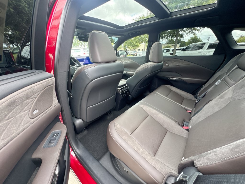 Used 2025 Lexus RX 350 w/ Convenience Package AWD/4WD image 34