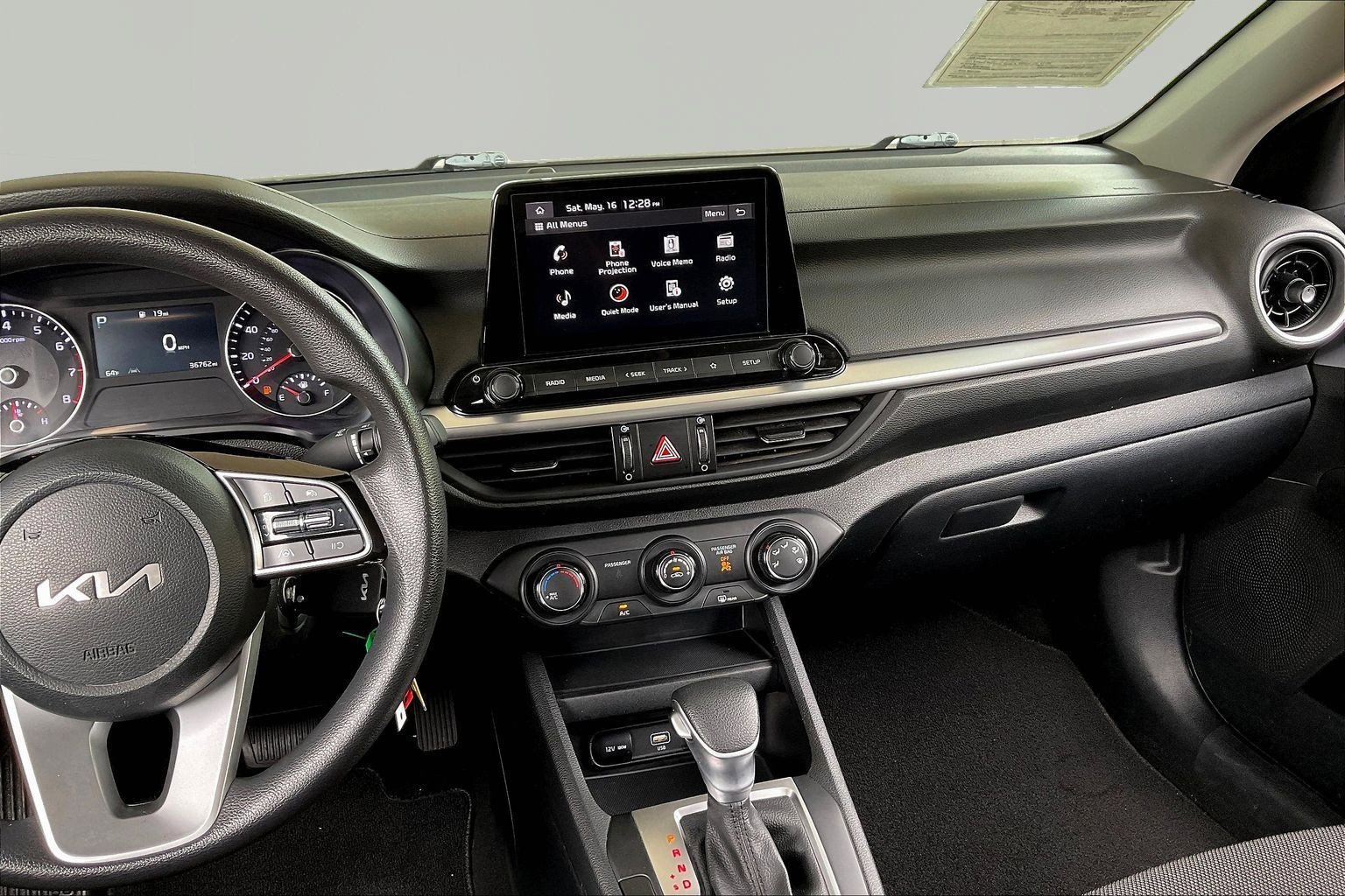 Used 2024 Kia Forte LXS w/ LXS Technology Package FWD image 9