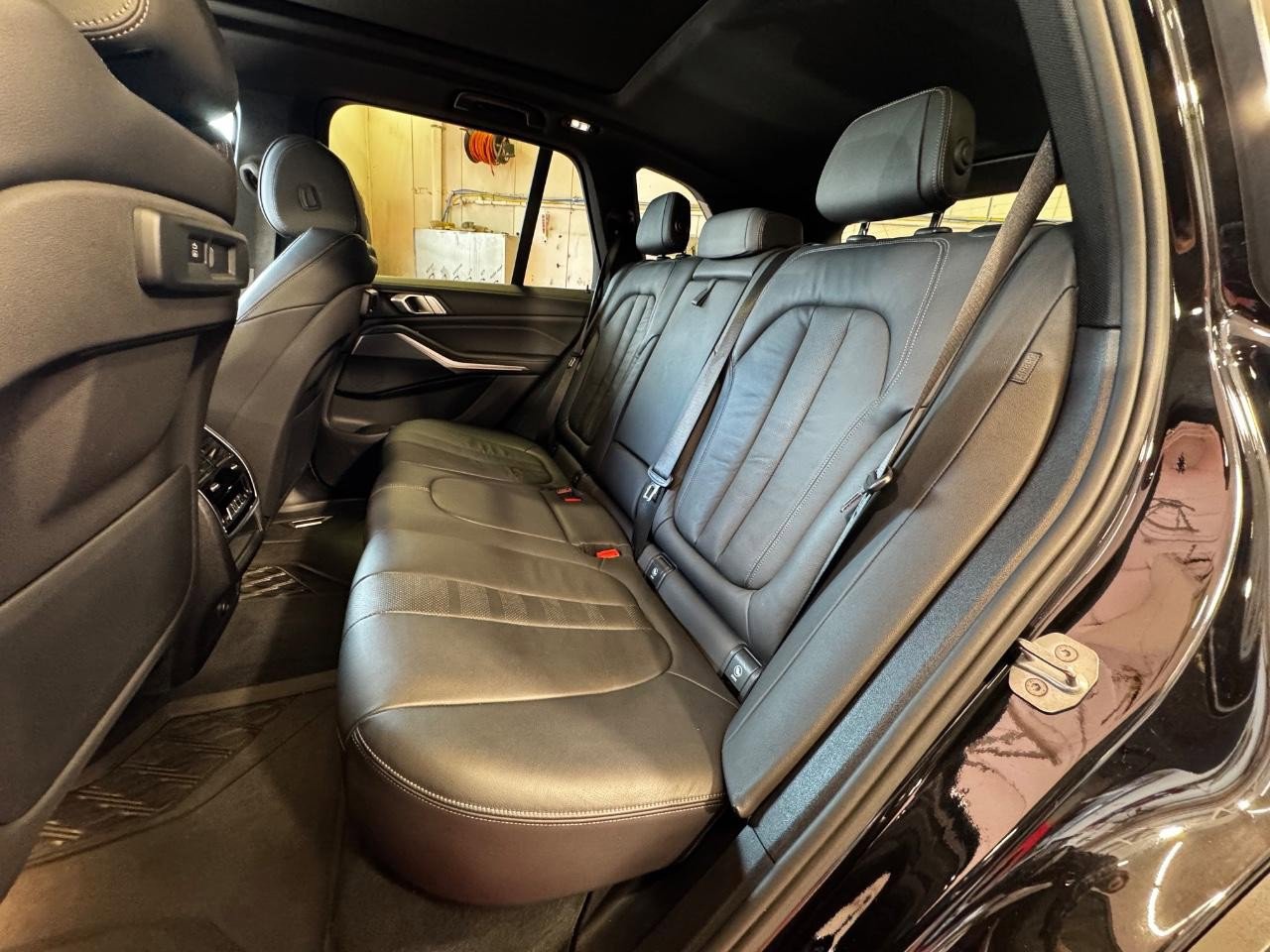 Used 2019 BMW X5 xDrive40i w/ Premium Package 2 image 12