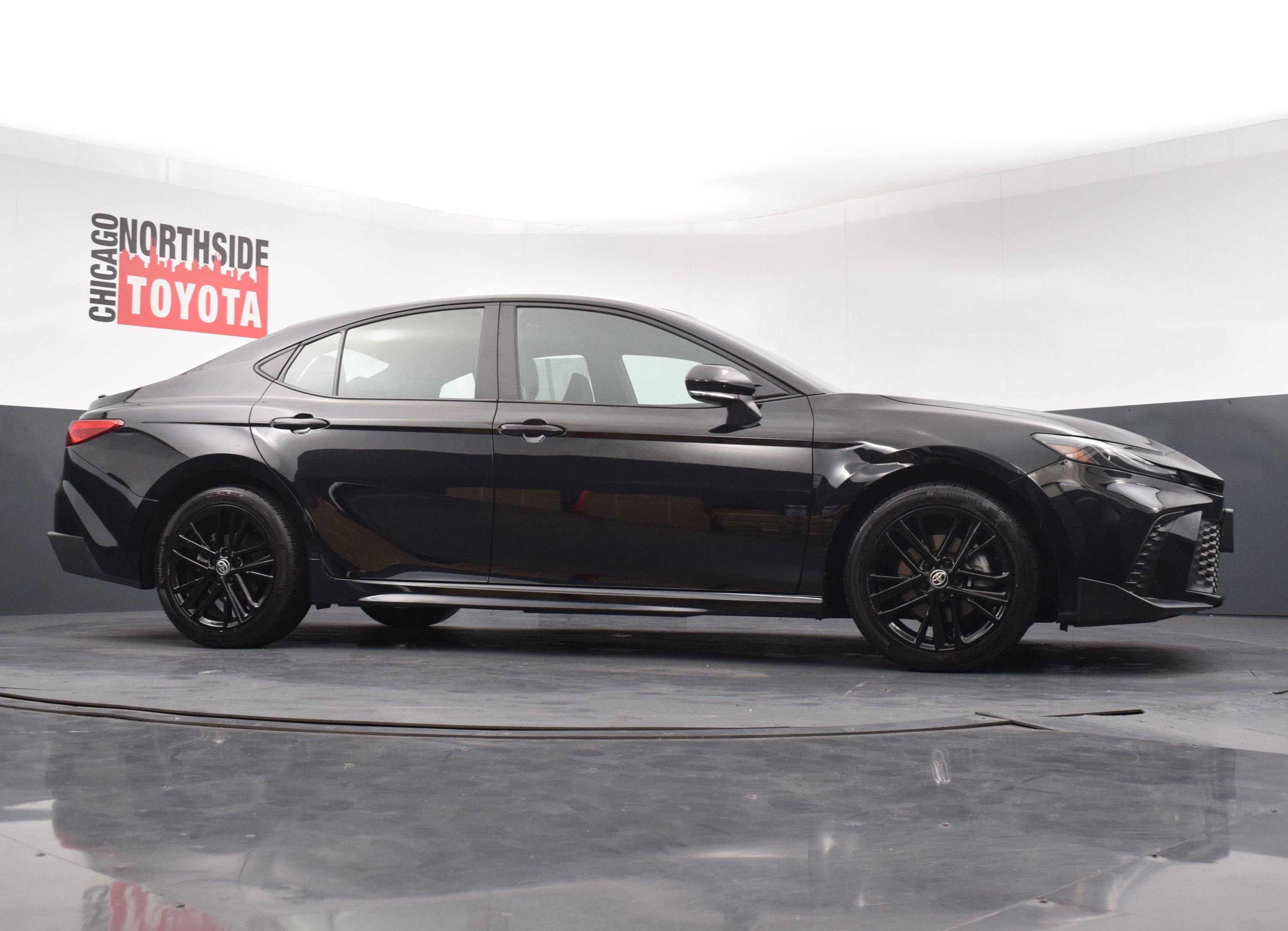 Used 2025 Toyota Camry SE AWD/4WD image 28