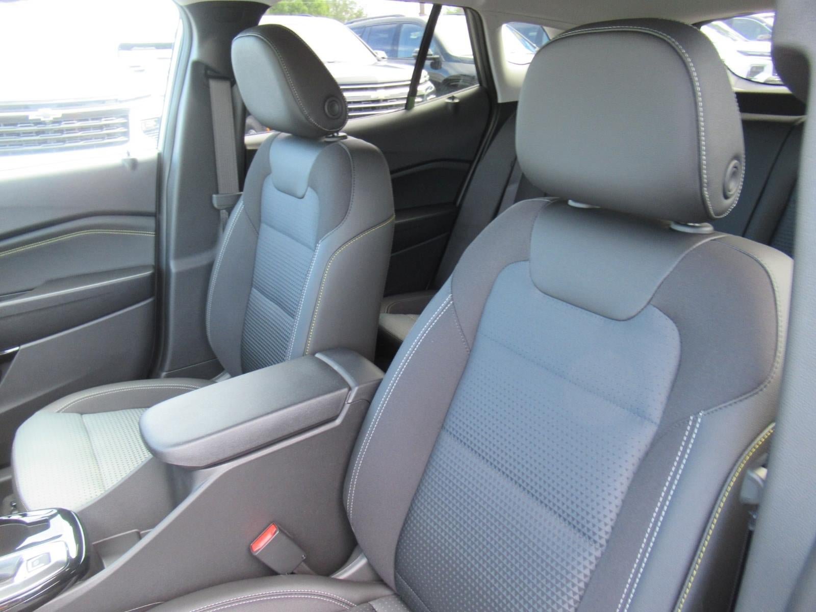 New 2026 Chevrolet Trax LT w/ Driver Confidence Package FWD image 17