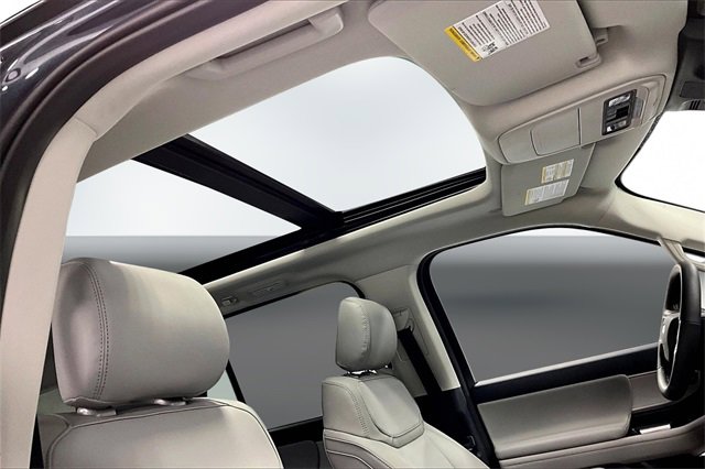 New 2026 Ford Expedition Active image 3