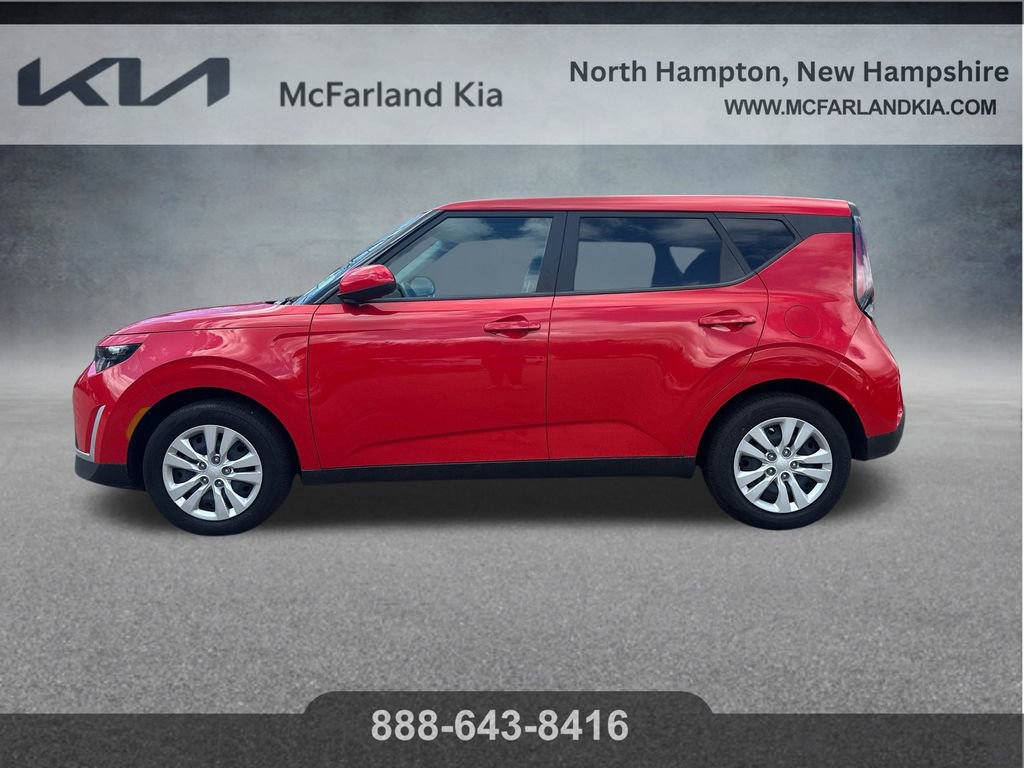Used 2023 Kia Soul LX image 3