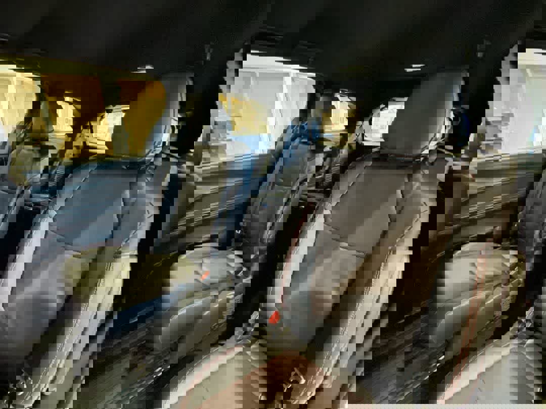 Used 2025 Toyota Sienna XSE w/ XSE Premium Package image 24