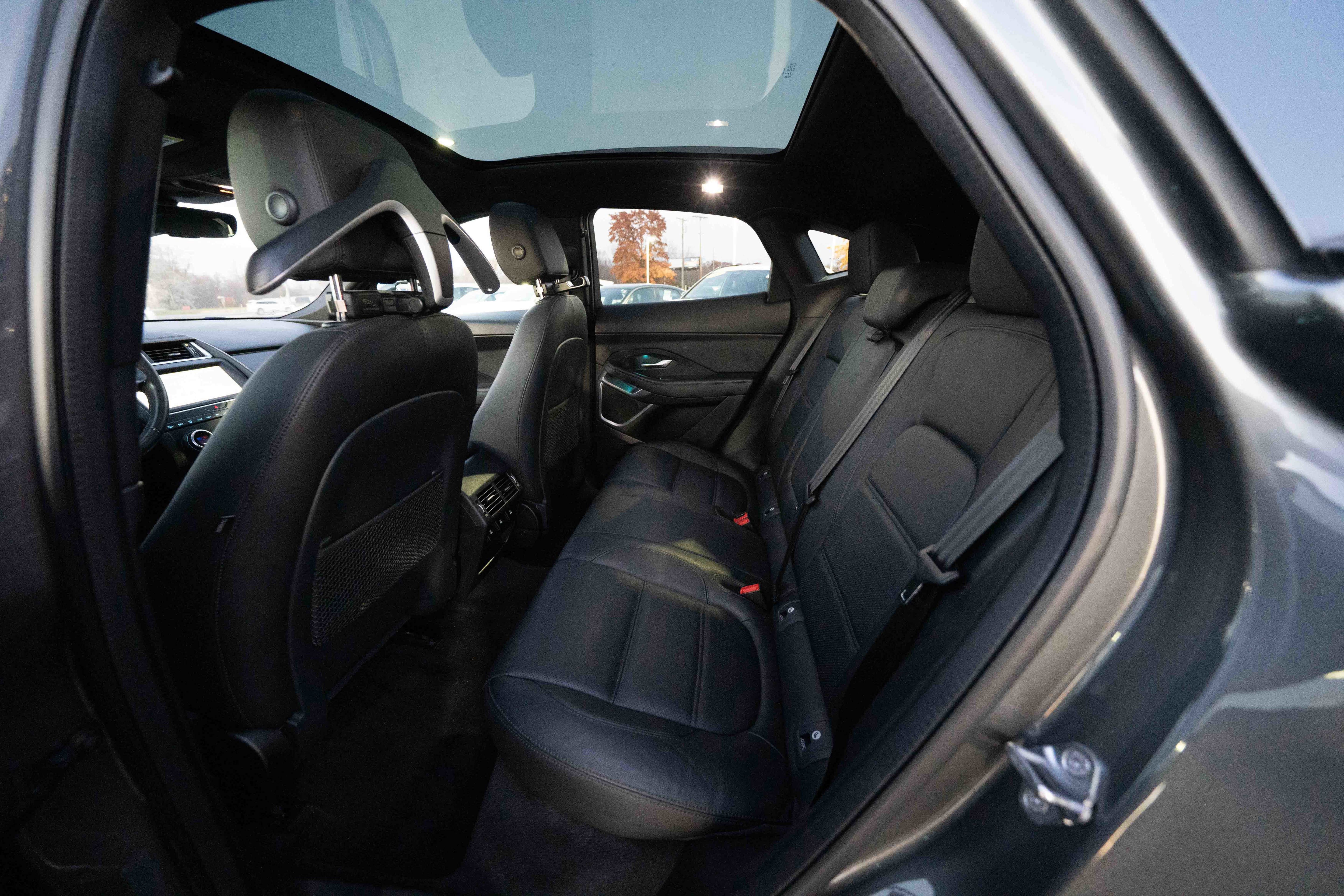 Used 2020 Jaguar E-PACE SE image 23