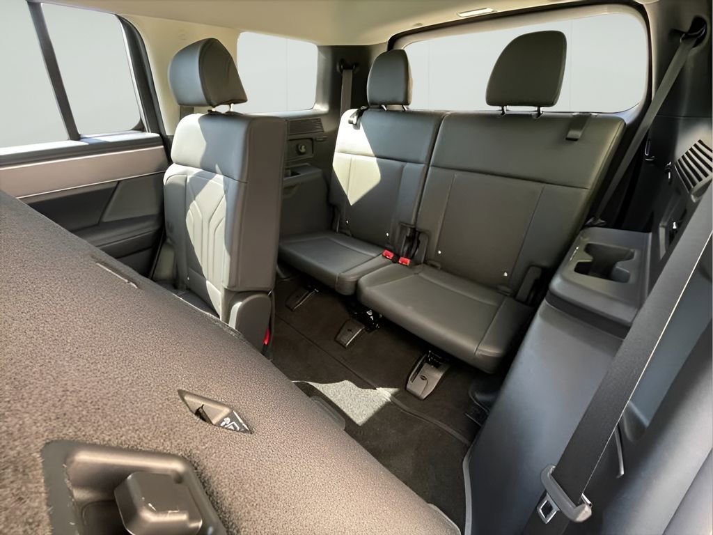 Used 2025 Hyundai Santa Fe XRT image 25