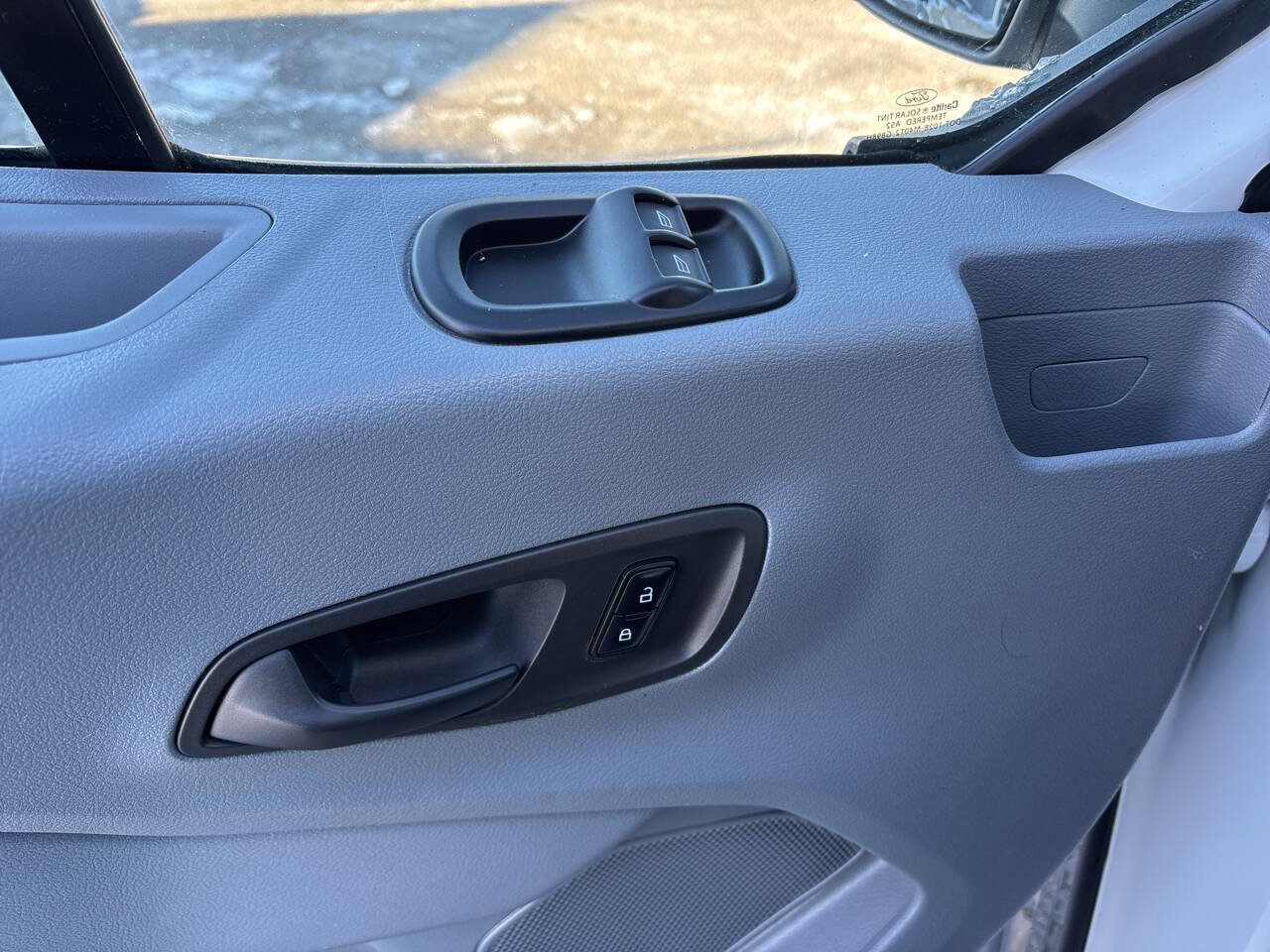 Used 2017 Ford Transit 350 XLT image 19