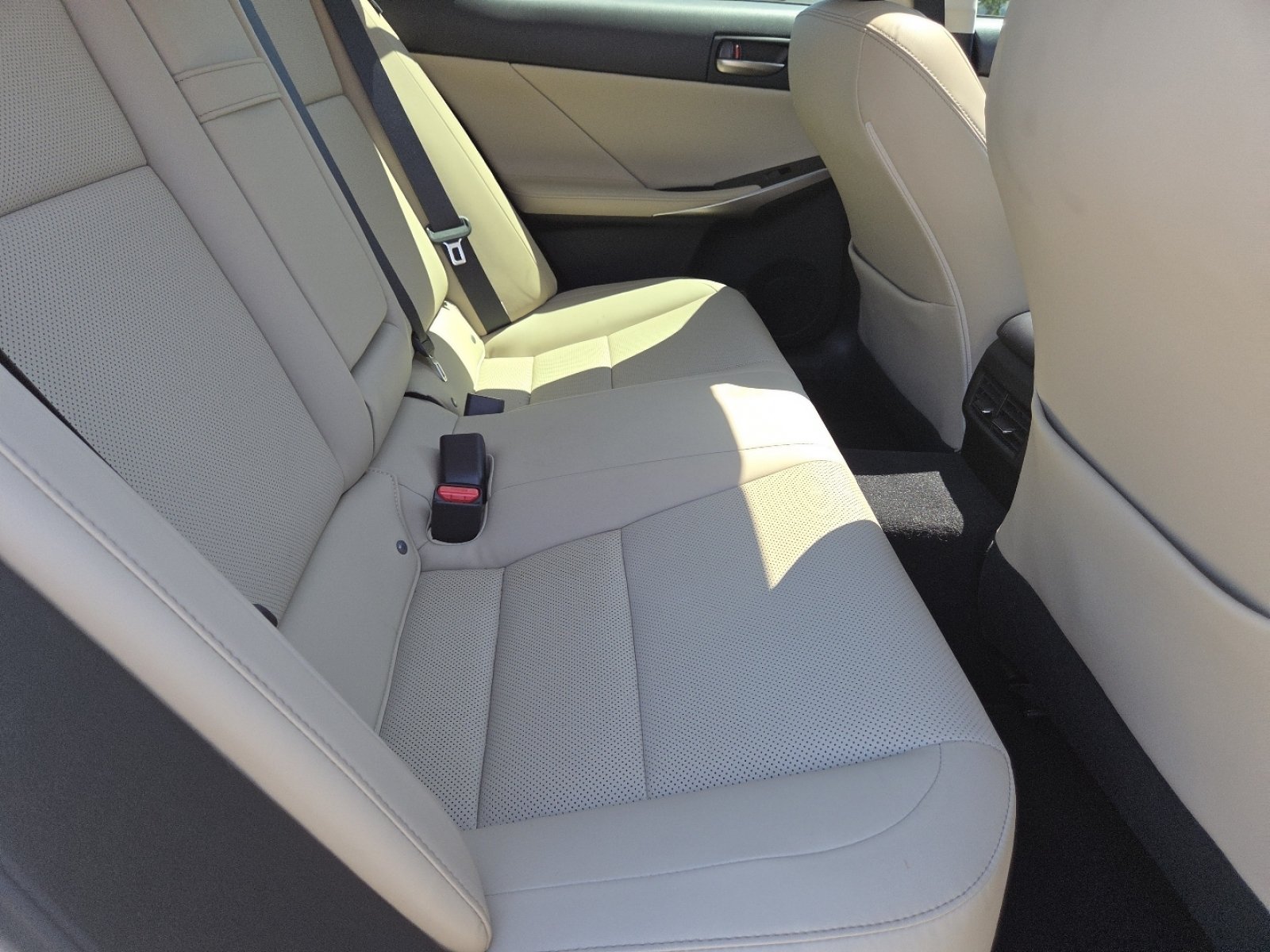 Used 2020 Lexus IS 300 w/ Navigation Package RWD image 24