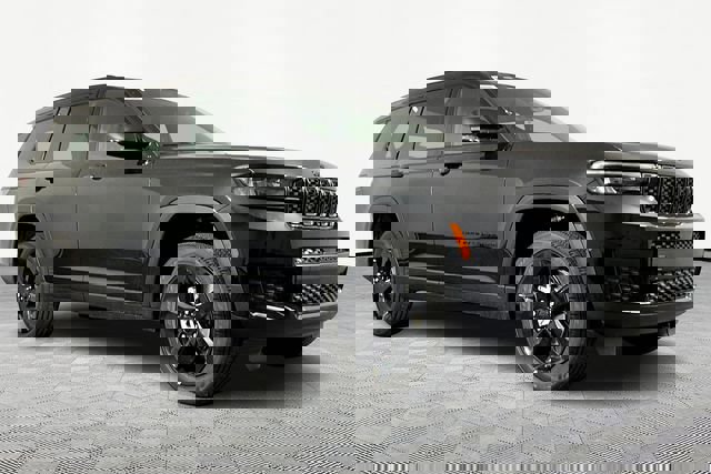 New 2025 Jeep Grand Cherokee L Altitude image 3