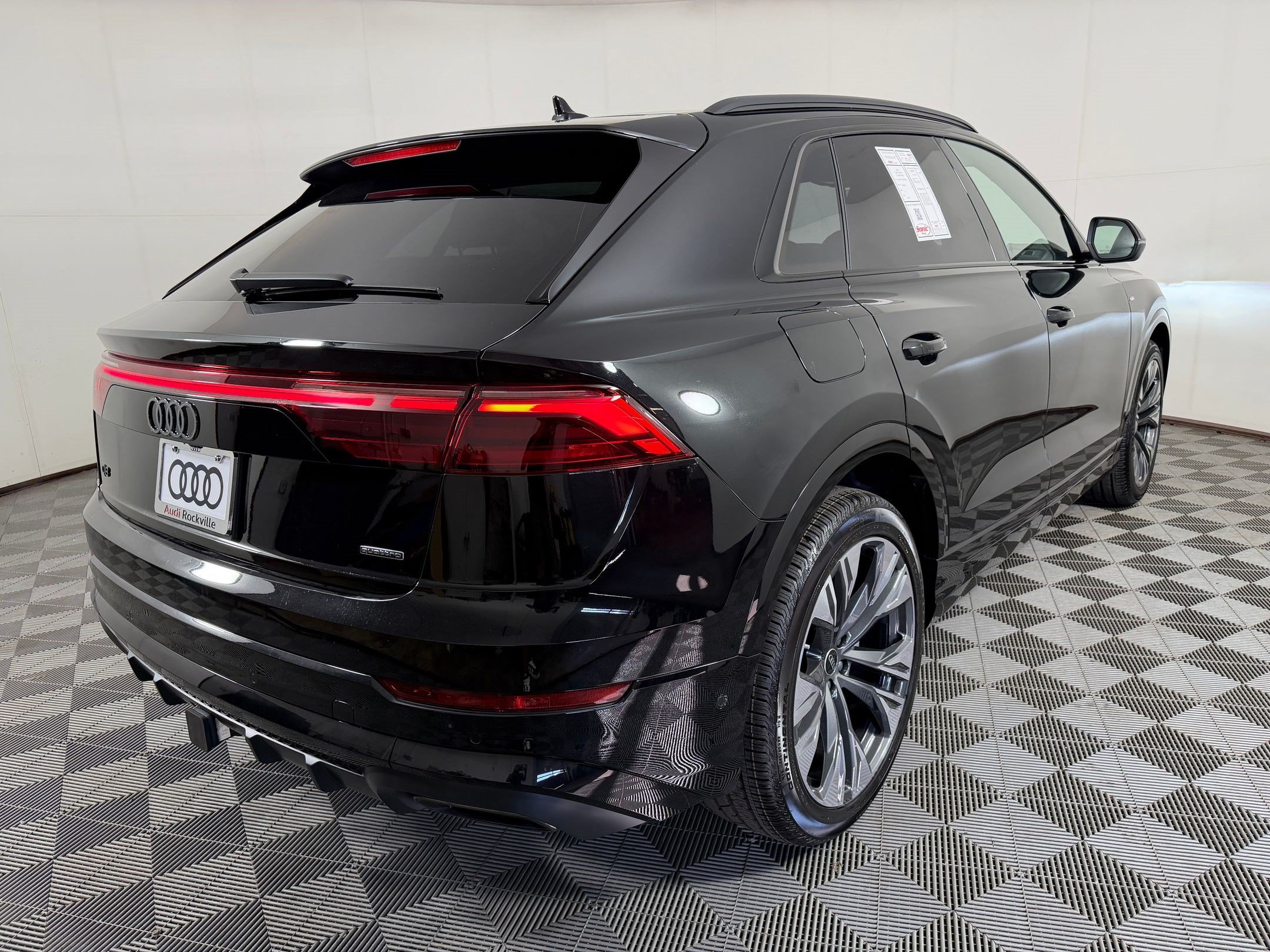 New 2027 Audi Q8 Premium Plus AWD/4WD image 9