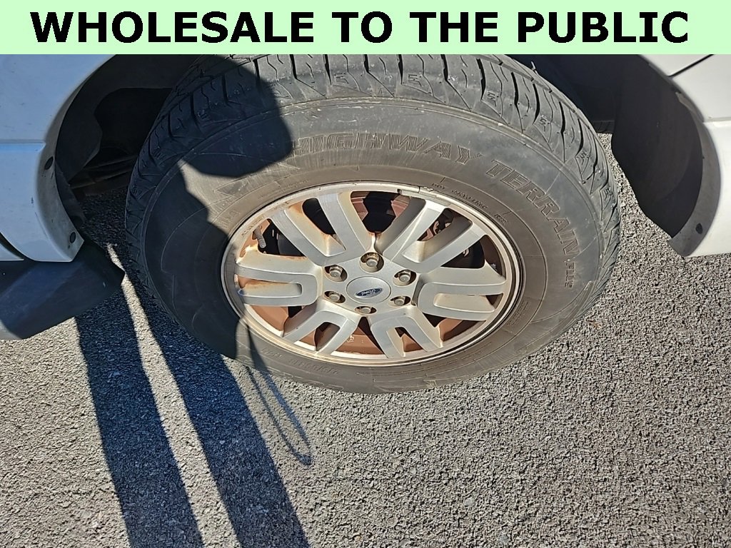 Used 2012 Ford Expedition XLT image 12