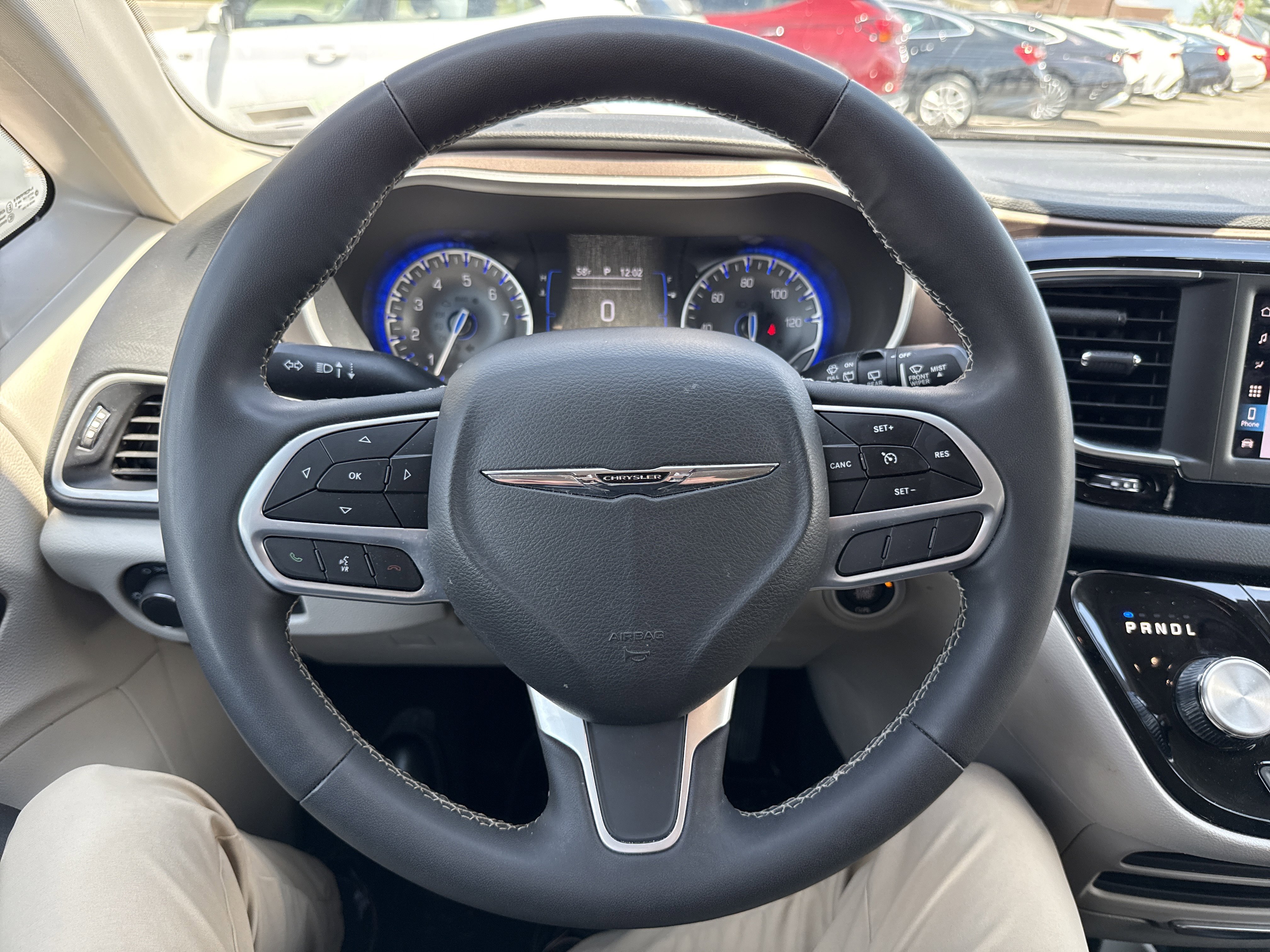 Used 2023 Chrysler Voyager LX FWD image 14