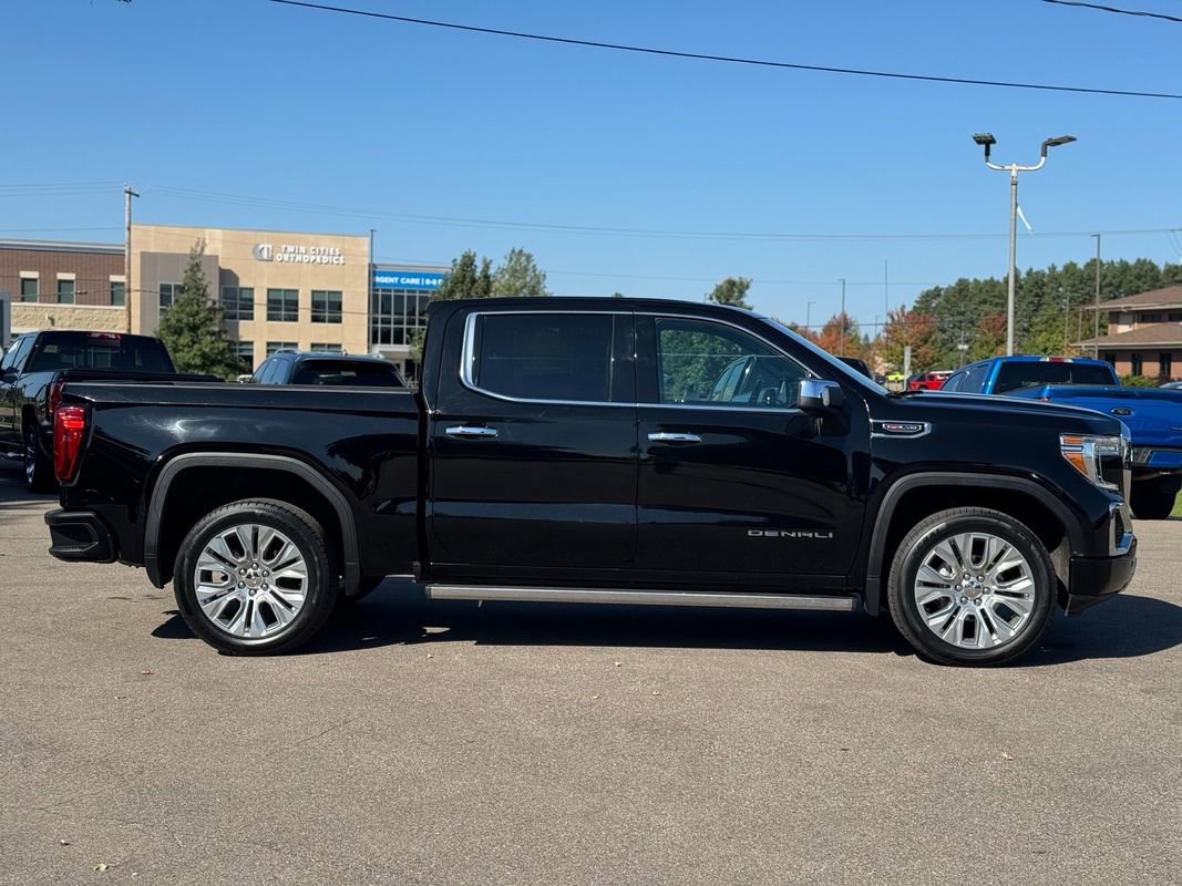 Used 2022 GMC Sierra 1500 Denali w/ Denali Premium Package image 9
