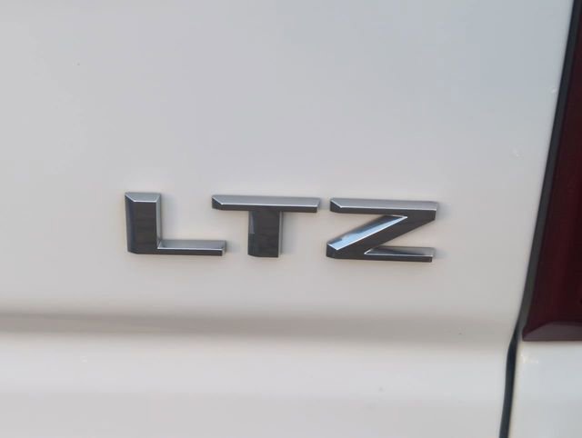 Certified 2023 Chevrolet Silverado 1500 LTZ w/ Technology Package AWD/4WD image 31