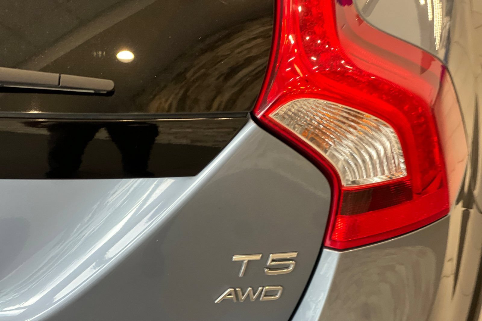 Used 2018 Volvo V60 T5 Cross Country AWD/4WD image 26