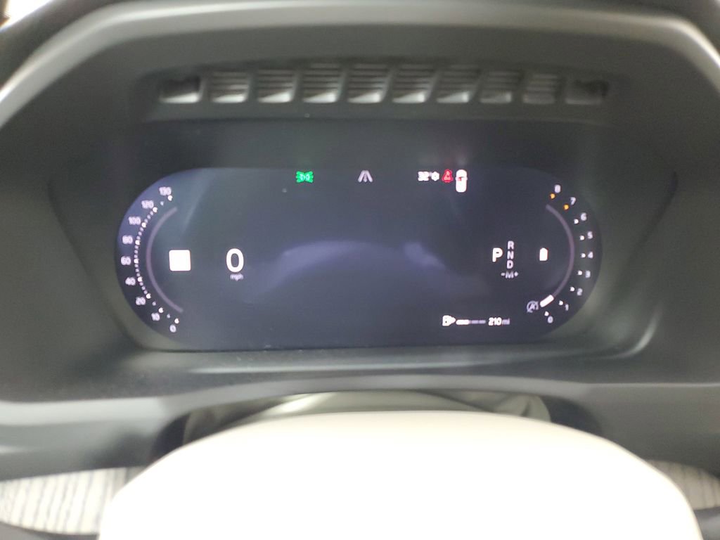 Certified 2024 Volvo XC90 B5 Plus w/ Protection Package Premier image 29