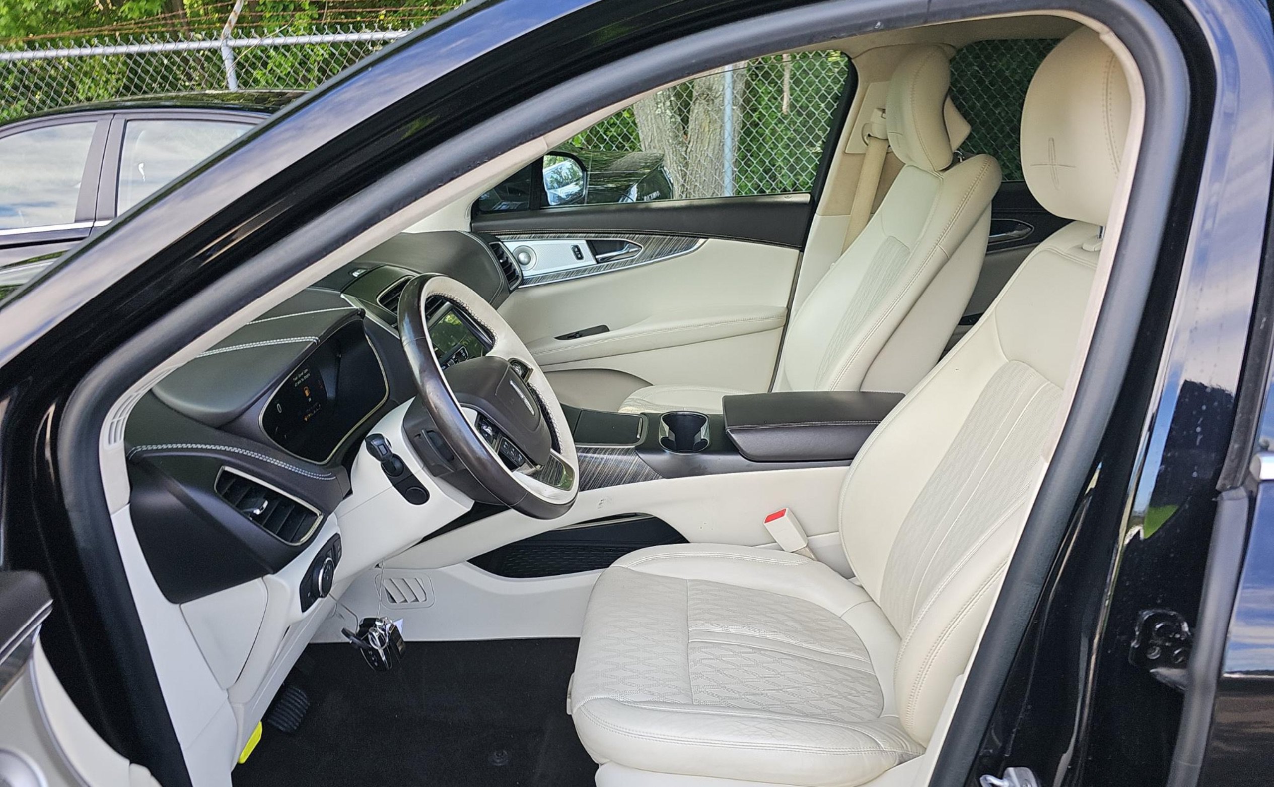 Used 2019 Lincoln Nautilus Black Label w/ Driver Assistance Package AWD/4WD image 6