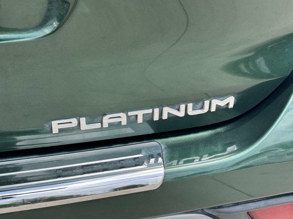 Certified 2024 Toyota Highlander Platinum FWD image 14