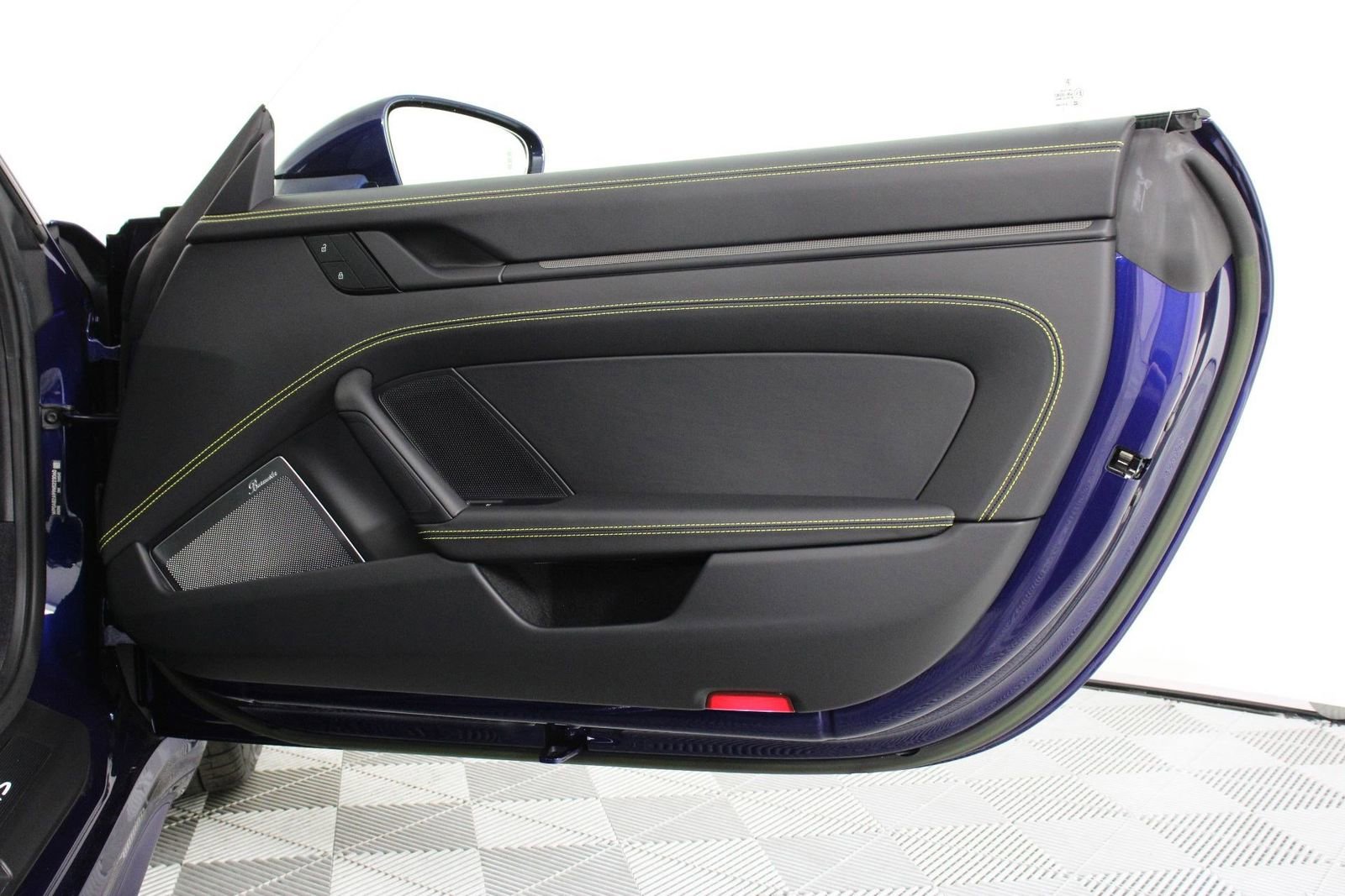 Certified 2022 Porsche 911 Carrera GTS image 23