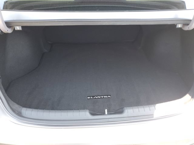 Certified 2023 Hyundai Elantra SEL FWD image 7