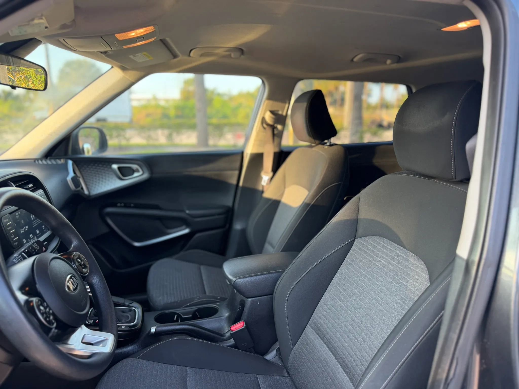 Used 2020 Kia Soul S FWD image 9