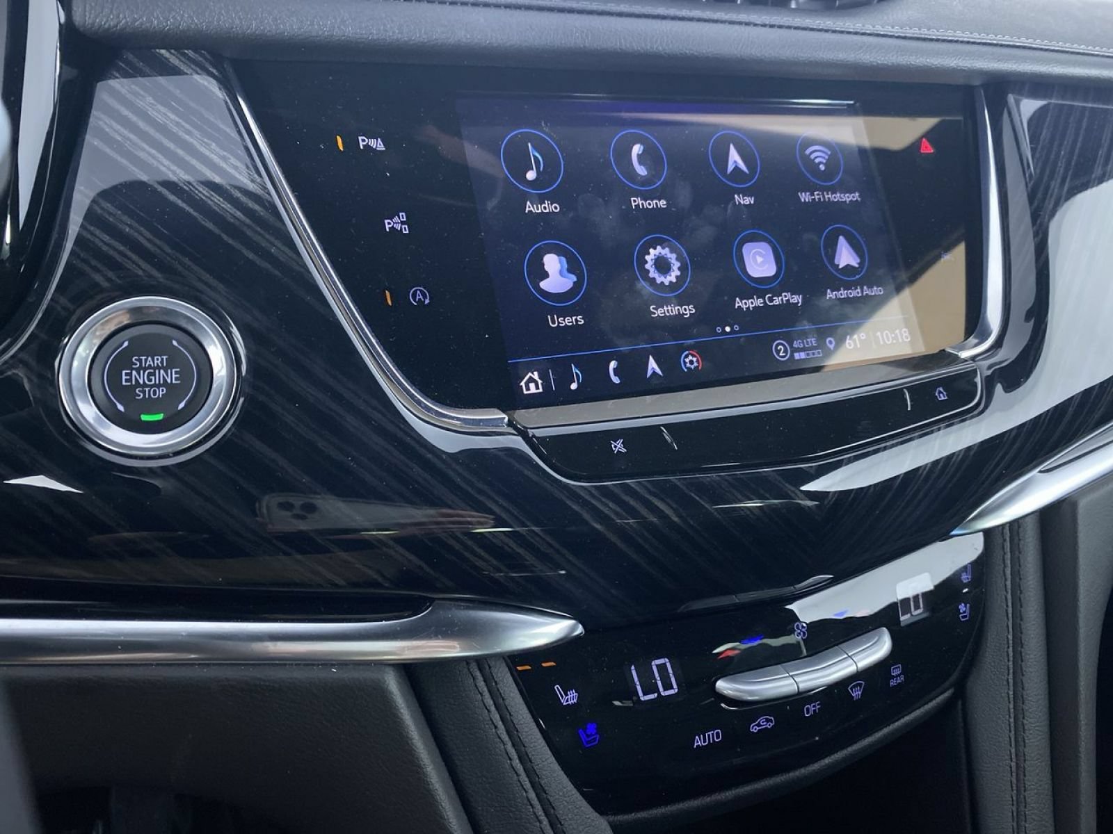 Certified 2025 Cadillac XT6 Premium Luxury w/ Technology Package AWD/4WD image 5