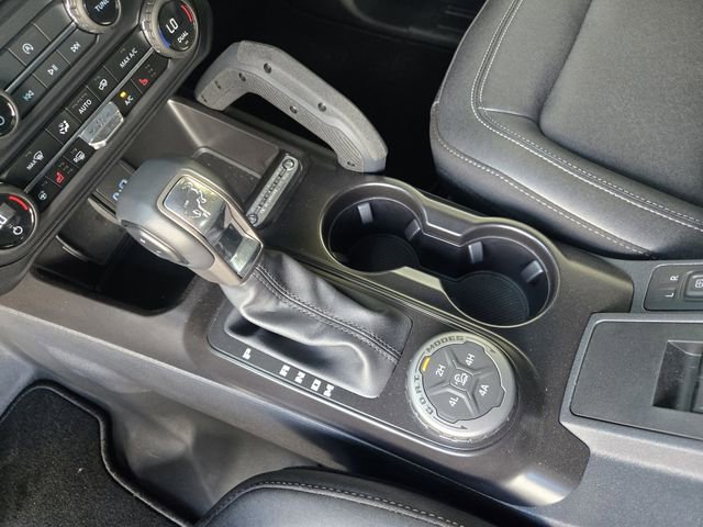 New 2025 Ford Bronco Badlands image 16