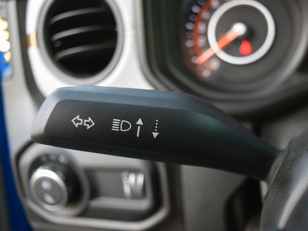 Used 2024 Jeep Gladiator Sport image 15