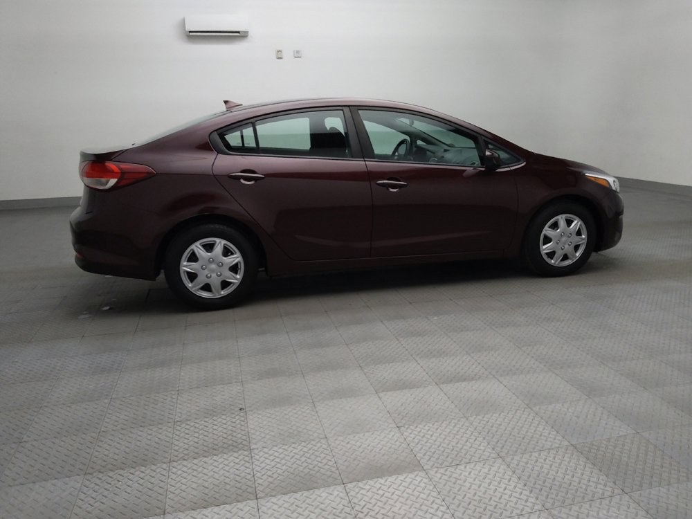 Used 2017 Kia Forte LX image 10