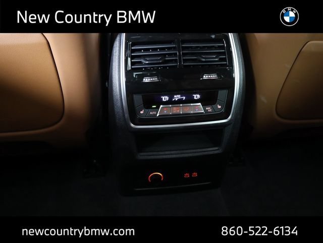 Used 2026 BMW X7 M60i AWD/4WD image 28